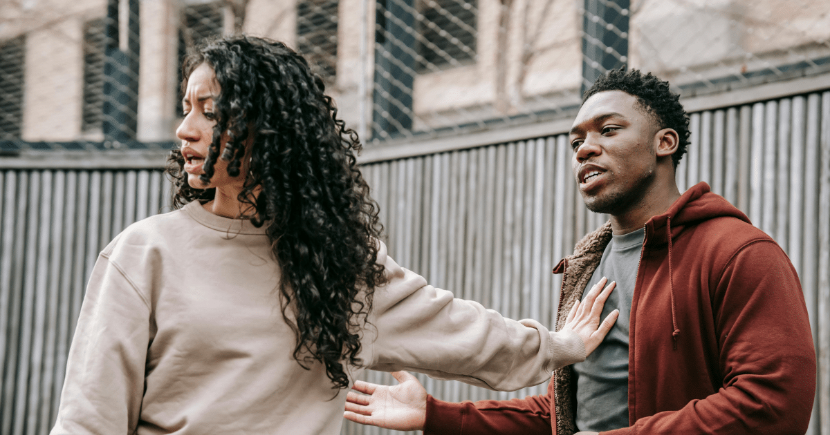 AD_4nXfdPzg4uBbXCGX1EMRP663QRUFDw02-f37cvNPmWb2wkowgD_8dIWLTwYjXCDIVOG8yHl0sVmMZFoXUw_6ePuQcGCvQV1iN2oJRmS2fsLnxxDtO8nMkkC_yh3itkHCF_RKxSmHy - California Mental Health Relationship issues: Man confronting a woman, depicting signs of jealousy in relationships, emphasizing communication challenges.