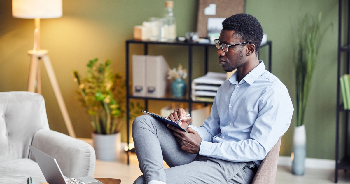 what does a therapist have to report — supporting image 1